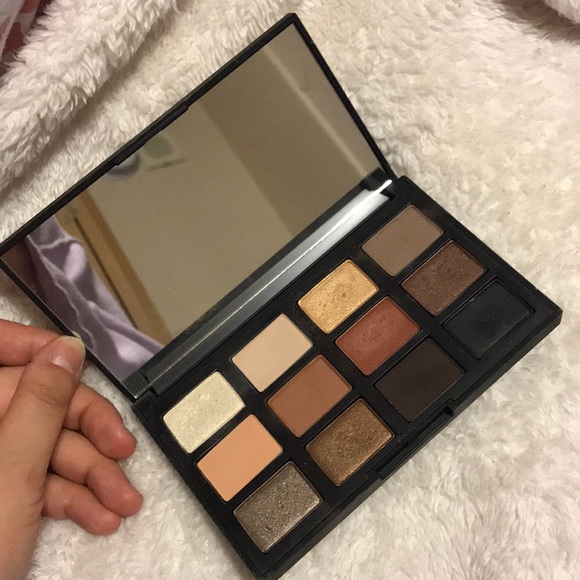 NARS Loaded Eyeshadow Palette - Picture 2 of 3